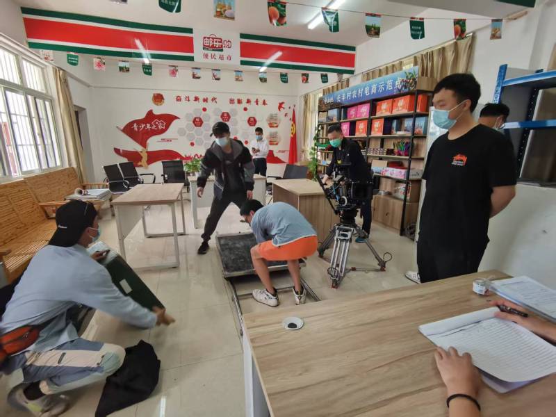 追星女孩心理学分析报告：溧水区广告片拍摄公司揭秘饭圈应援式传播逻辑